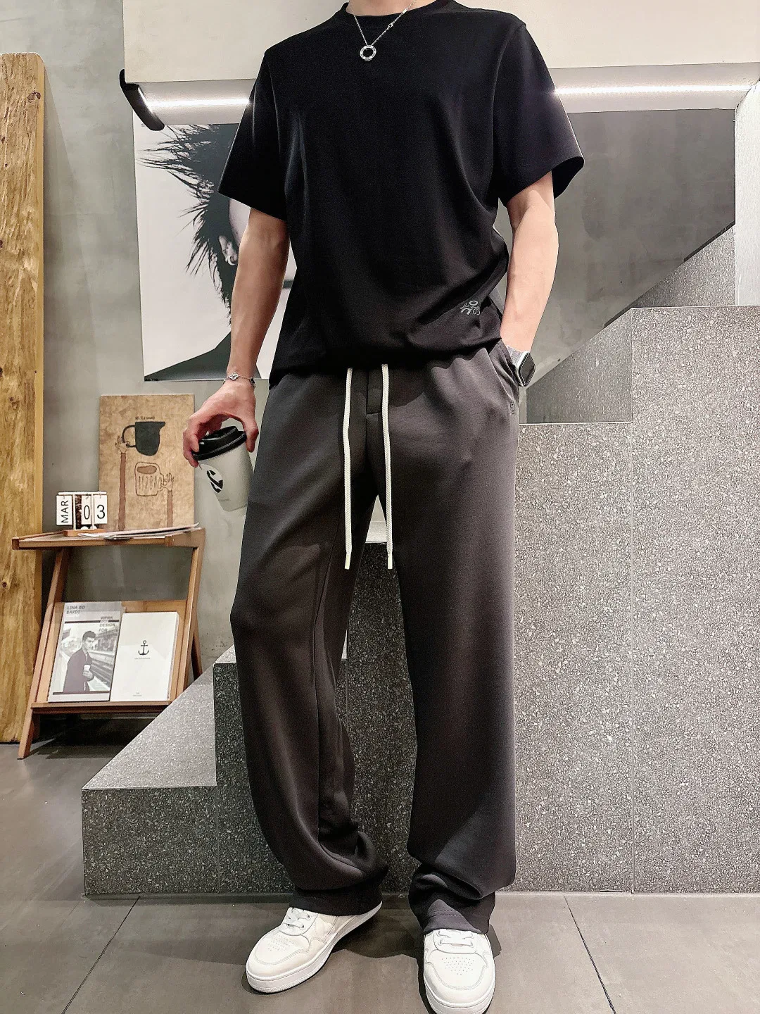 FEN 27FW KJARXSO 025 스웻팬츠 6