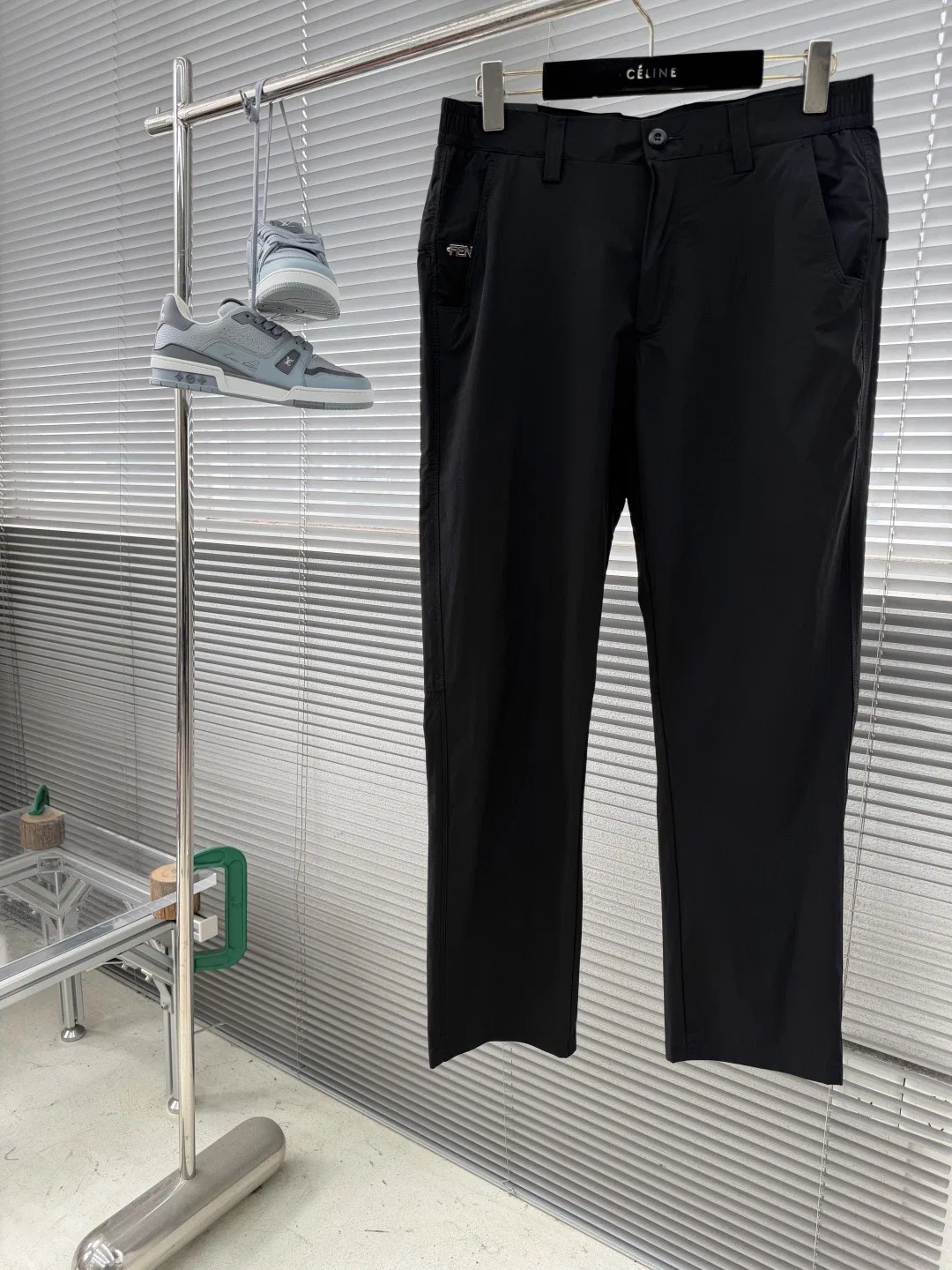 FEN 27FW KJARXSO 026 슬랙스