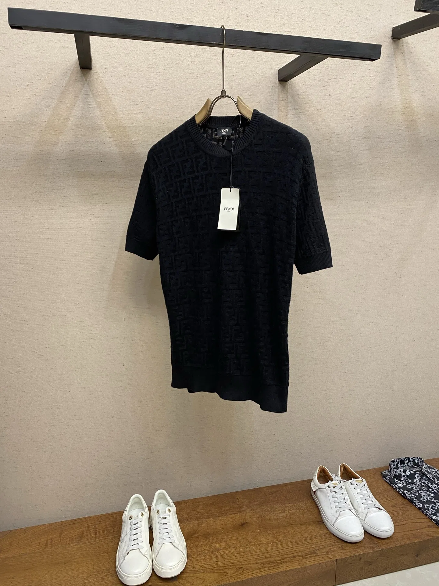 FEN 27FW KJARXSO 027 반팔티셔츠