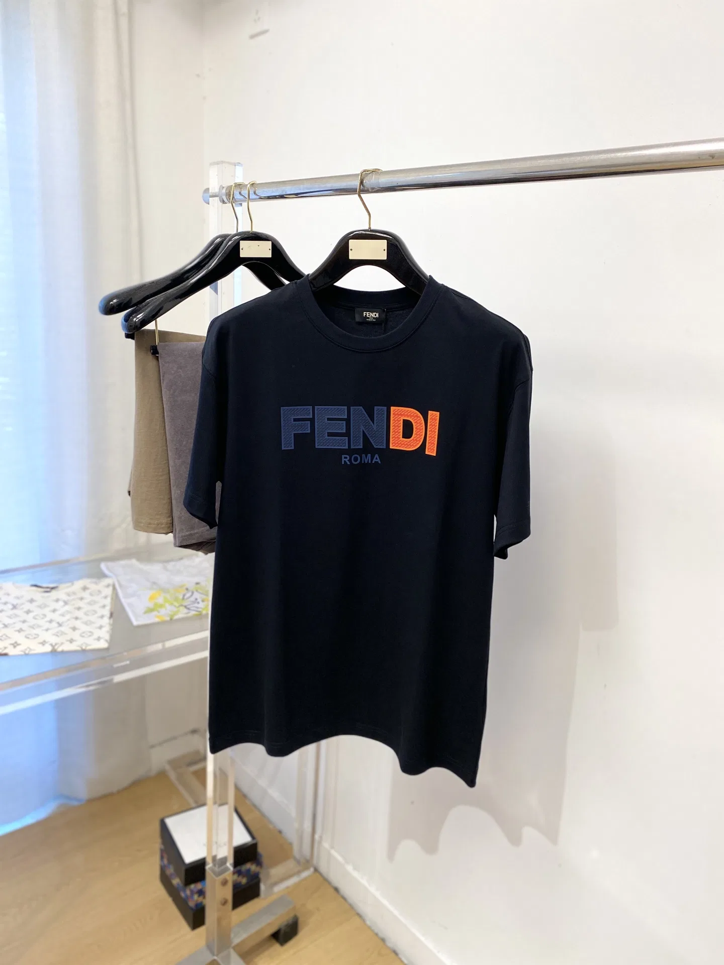 FEN 27FW PFRMBEQ 006 반팔티셔츠