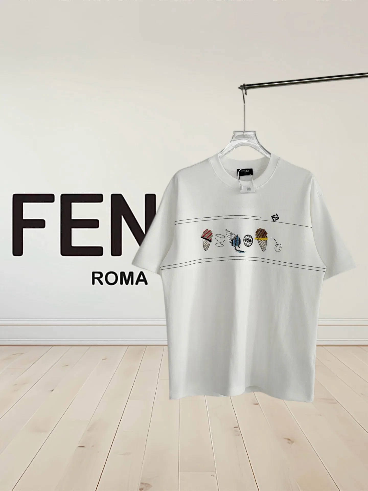 FEN 27FW QFHVEOW 001 반팔티셔츠