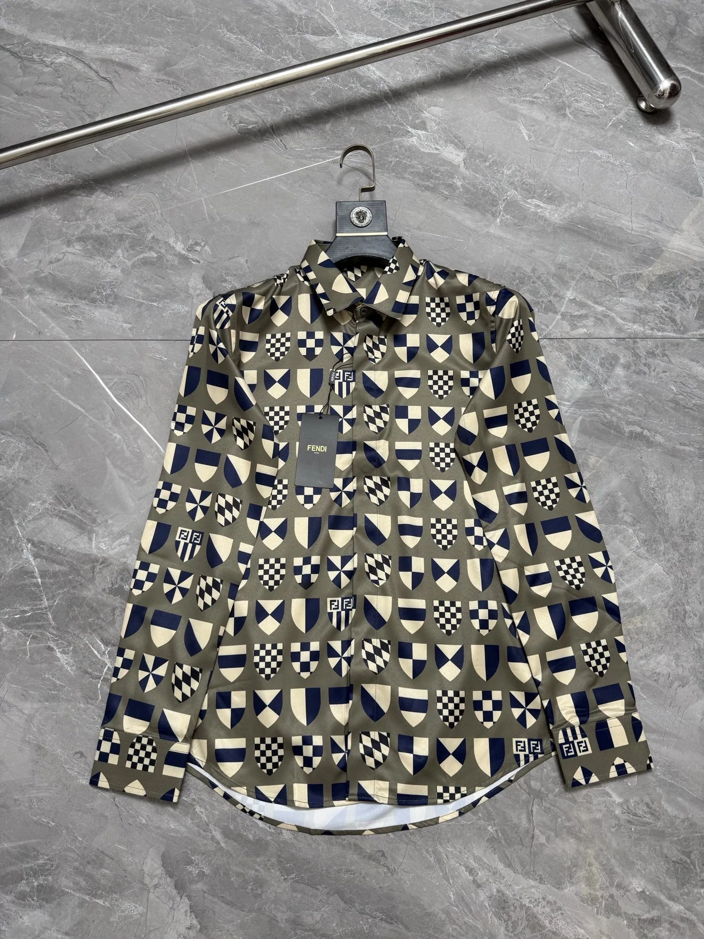 FEN 27FW QFHVEOW 021 셔츠