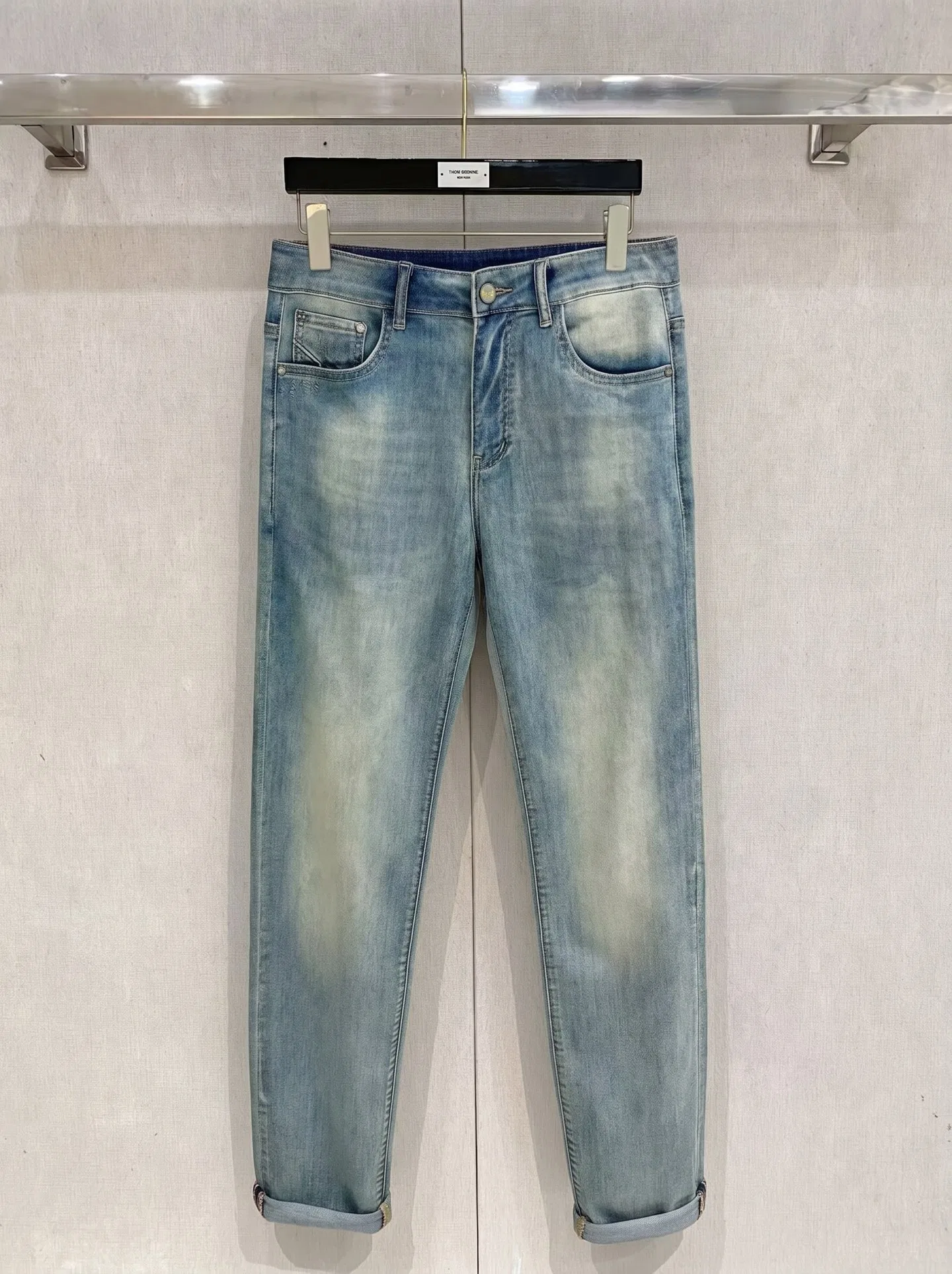 FEN 27FW QFHVEOW 028 데님팬츠