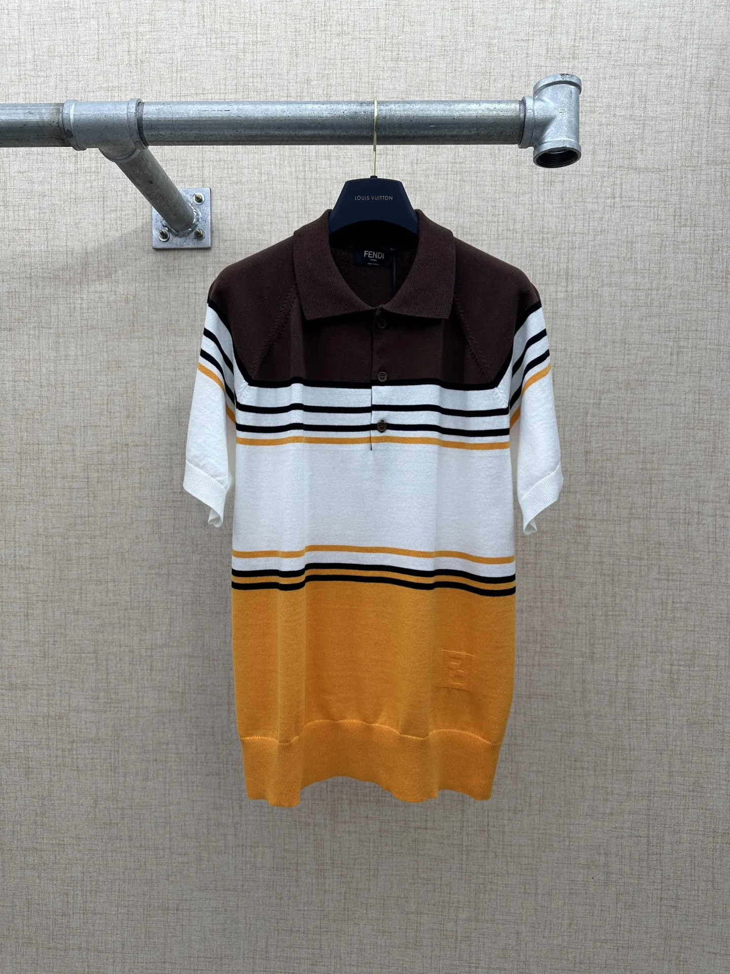 FEN 27FW RTFGMOJ 006 폴로반팔티셔츠