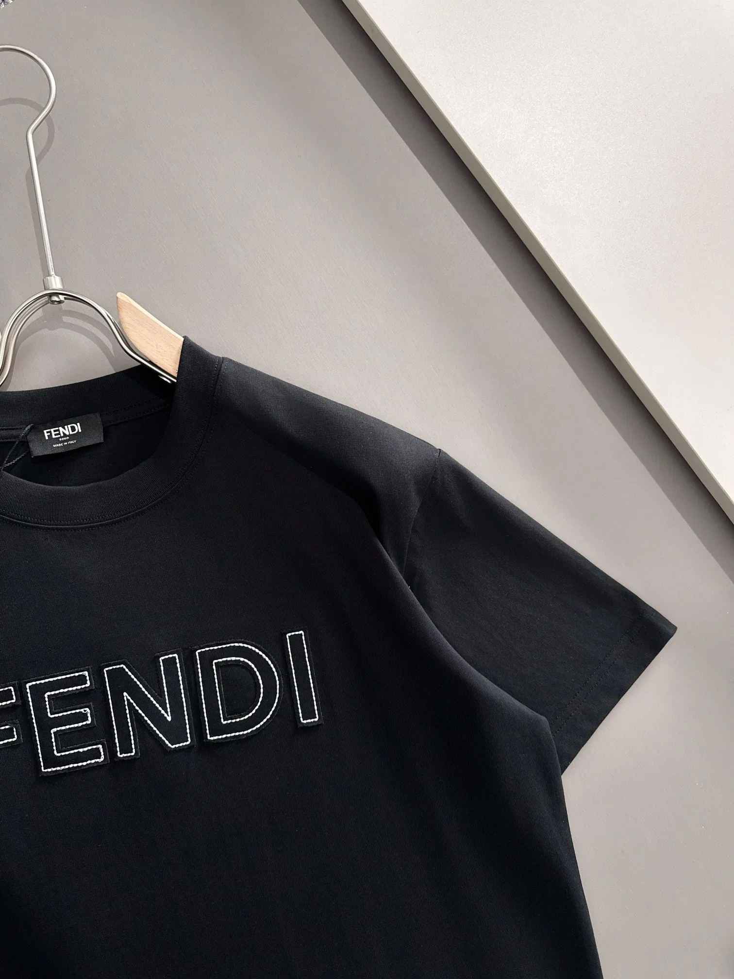 FEN 27FW UFPVBAH 001 반팔티셔츠 4