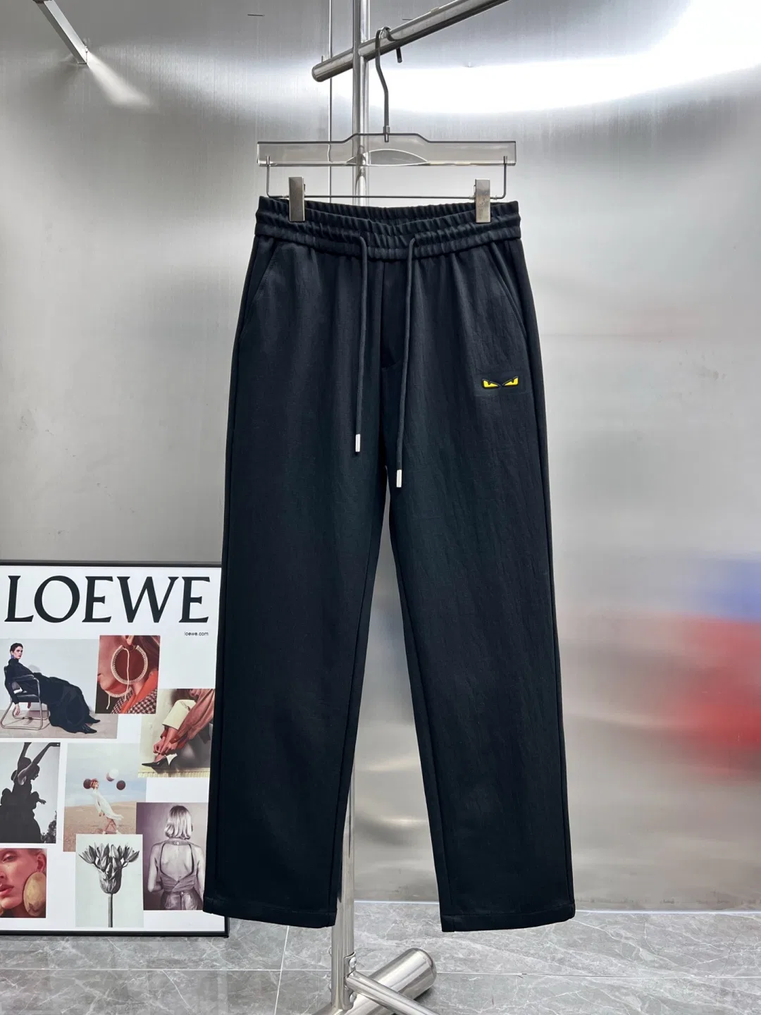 FEN 27FW UFPVBAH 002 스웻팬츠