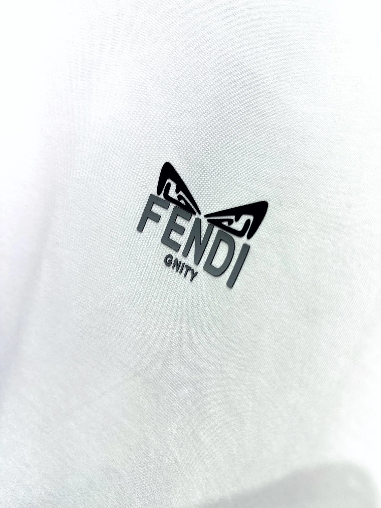 FEN 27FW UUDATRQ 003 반팔티셔츠 4