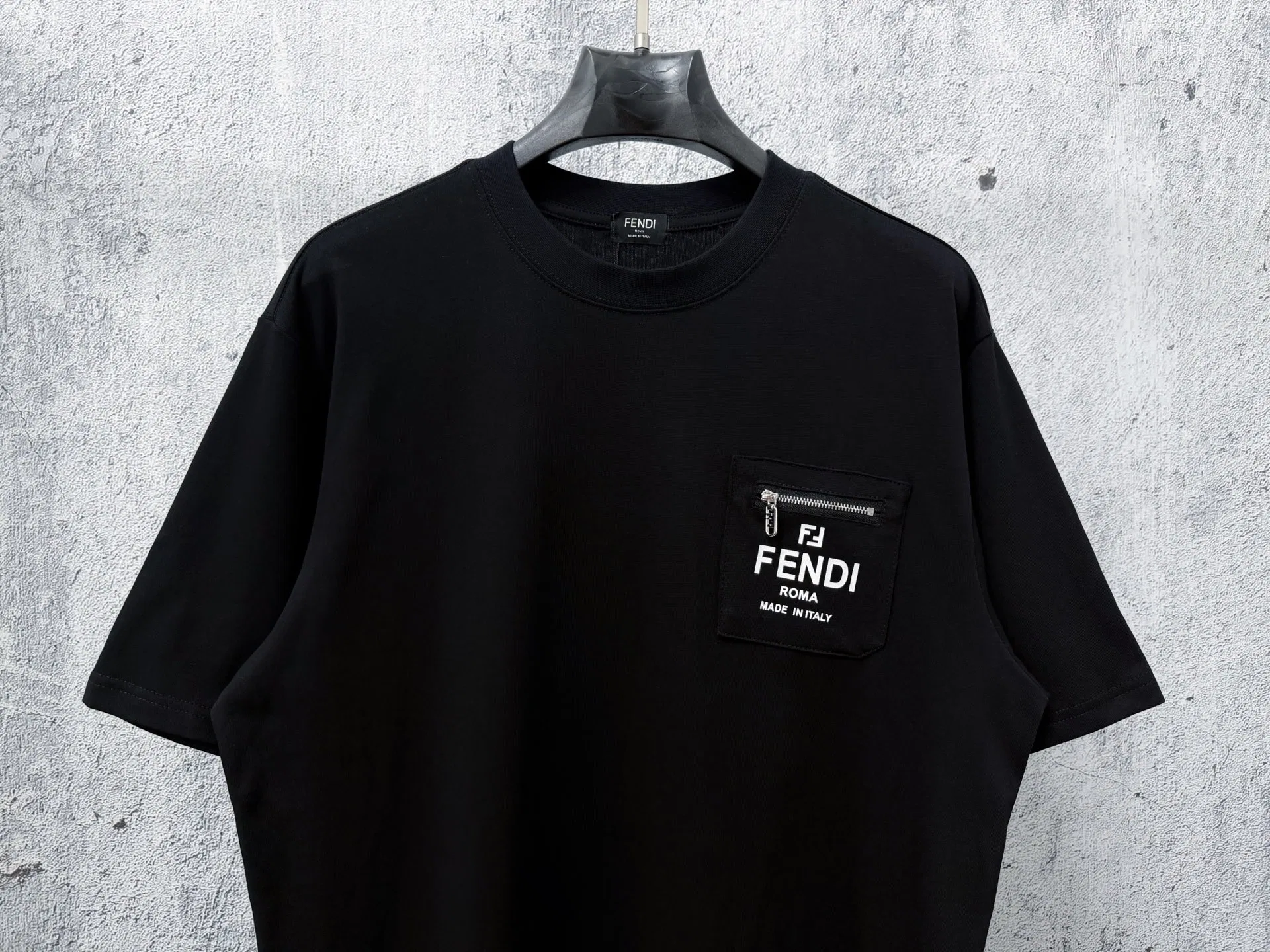 FEN 27FW YLCXOYB 001 반팔티셔츠 4
