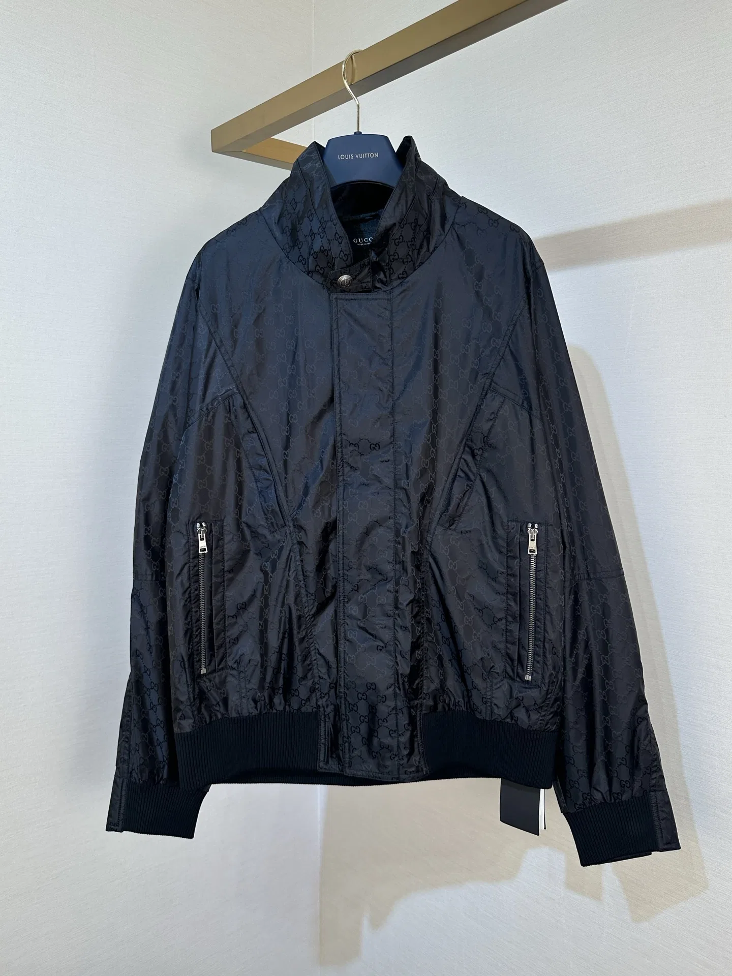 GU 27FW PMJDGFO 003 자켓