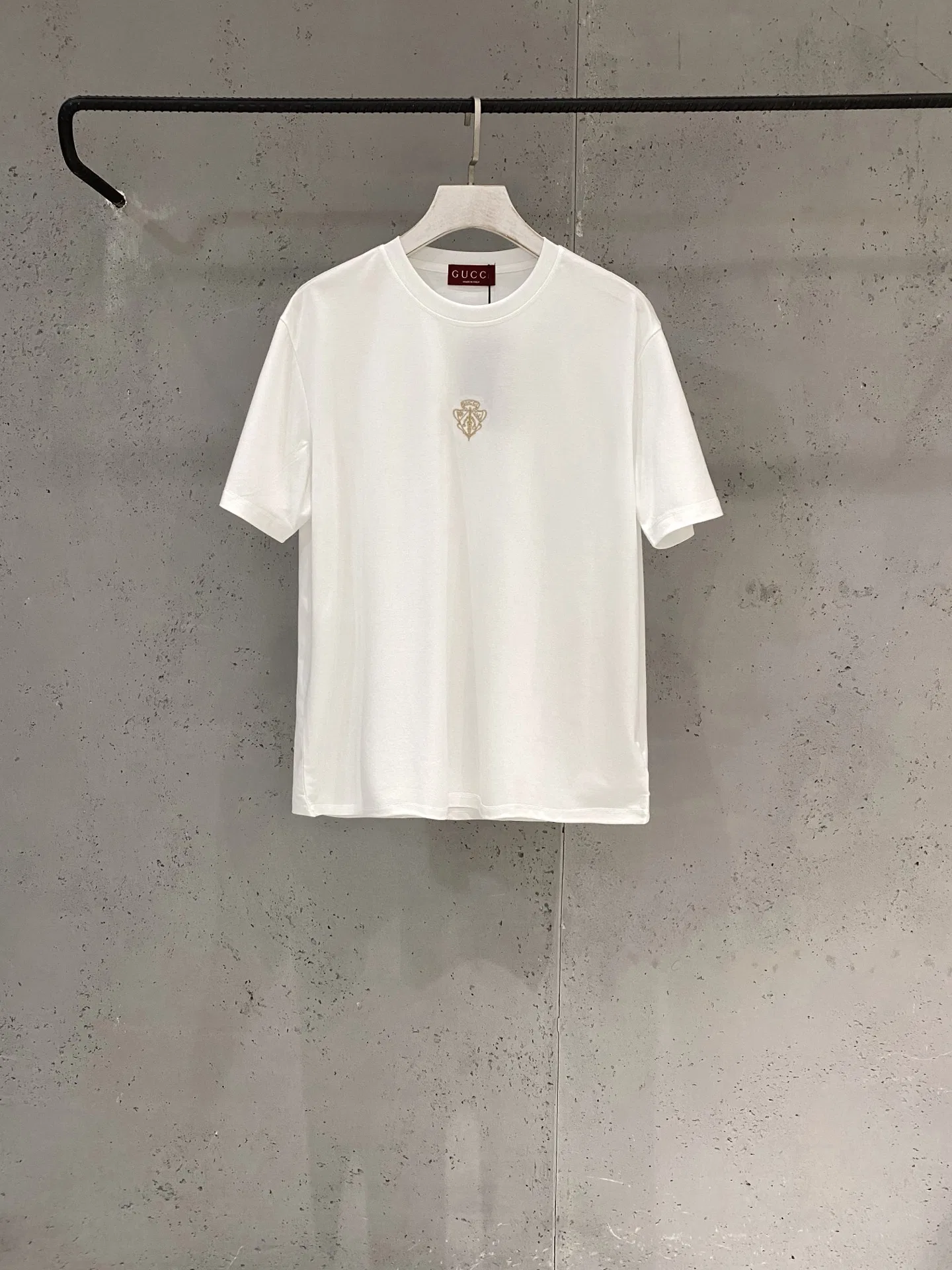 GU 27FW YVDTFAJ 004 반팔티셔츠