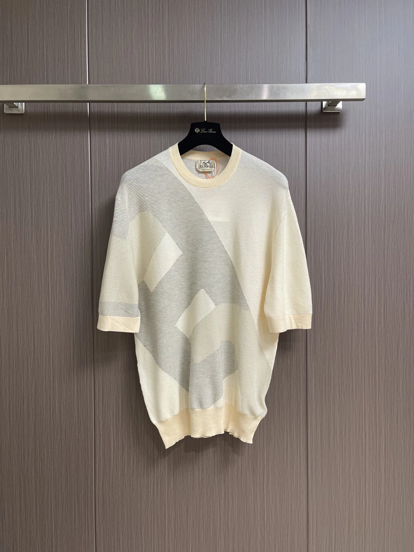 HER 27FW FGOECNM 013 반팔니트
