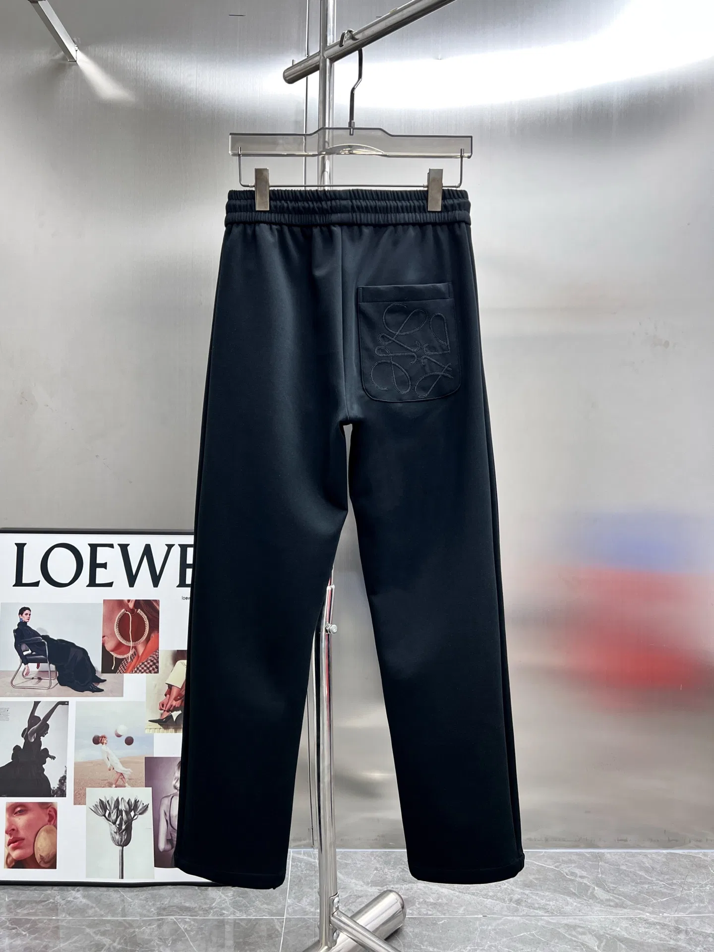 LOE 27FW HKMQHBV 008 스웻팬츠 4