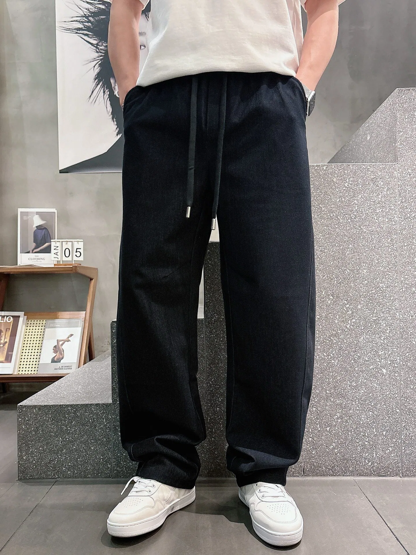 LOE 27FW HKMQHBV 011 스웻팬츠
