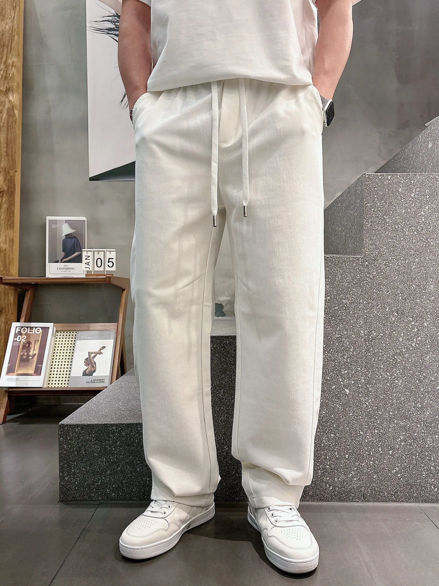 LOE 27FW HKMQHBV 011 스웻팬츠 3