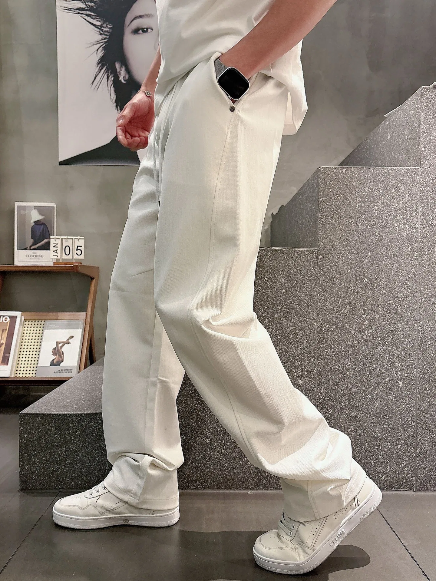 LOE 27FW HKMQHBV 011 스웻팬츠 4