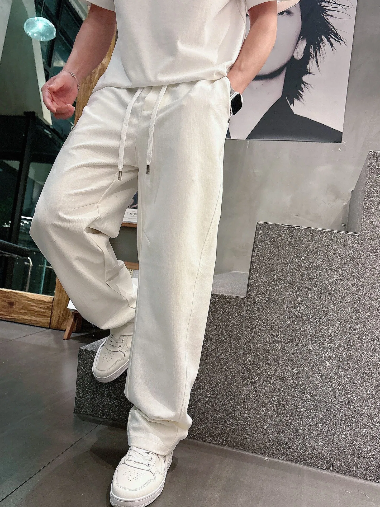 LOE 27FW HKMQHBV 011 스웻팬츠 6