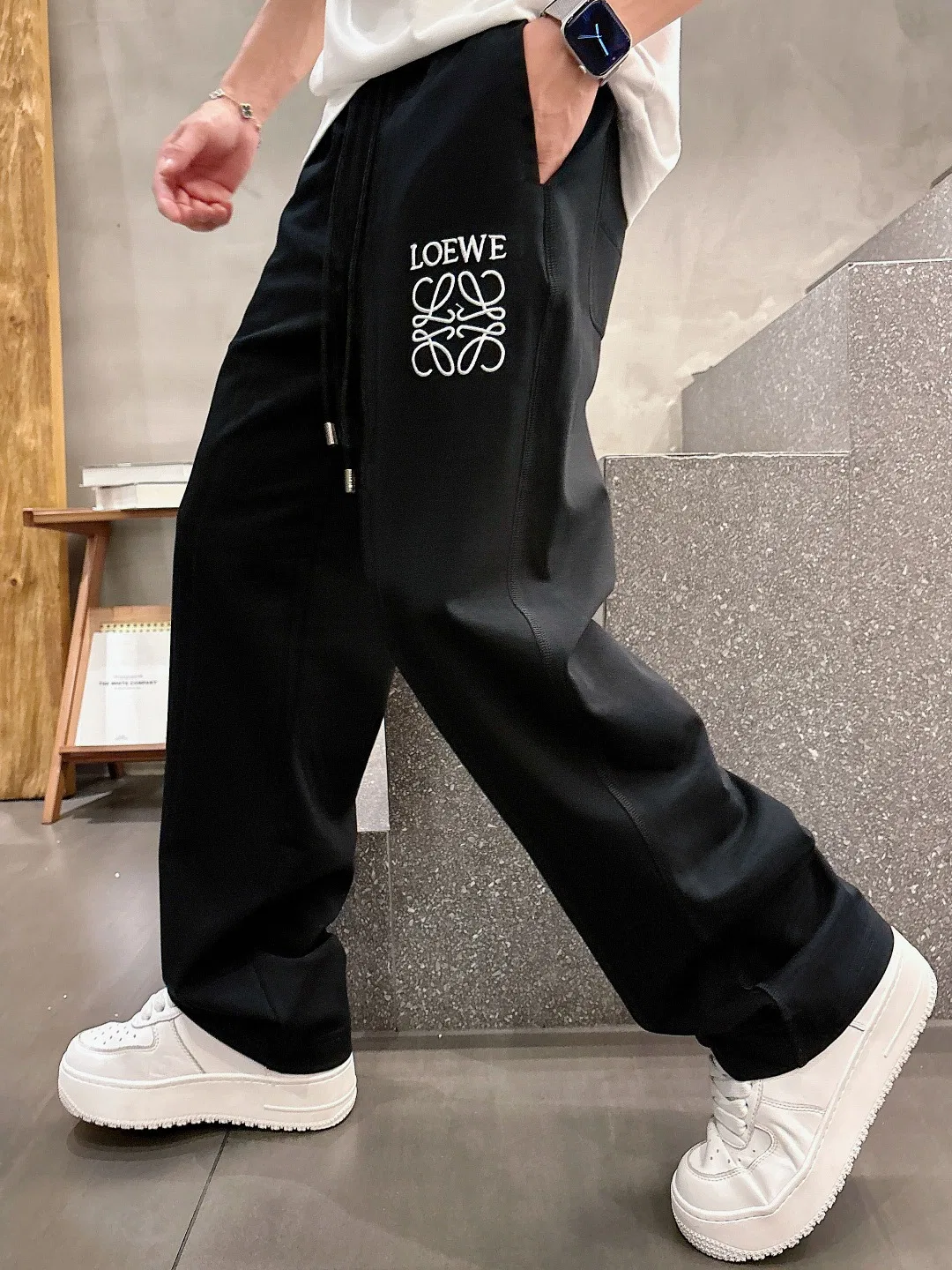 LOE 27FW IOMVBCF 012 스웻팬츠