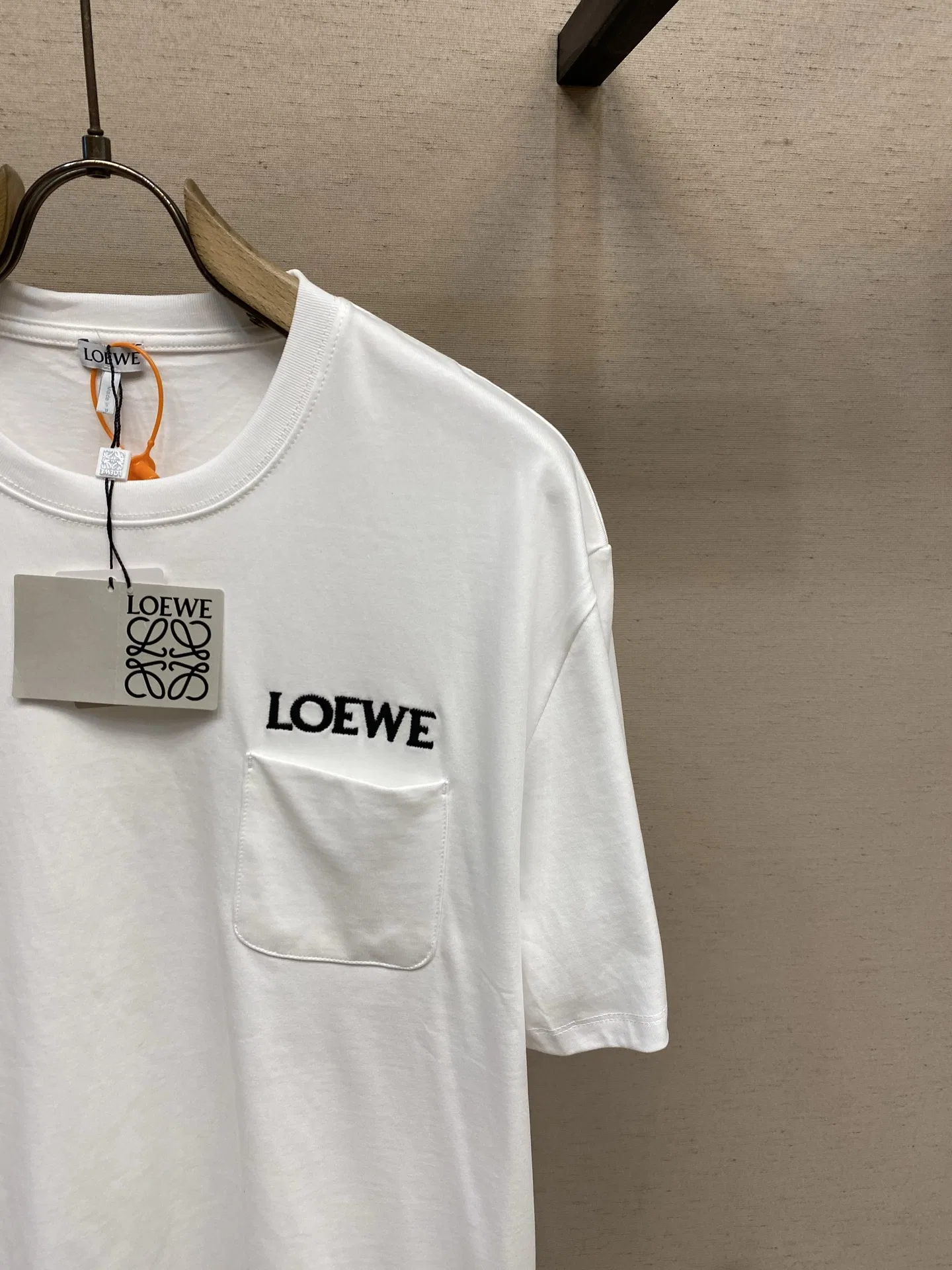 LOE 27FW XFAVAGO 005 반팔티셔츠 3