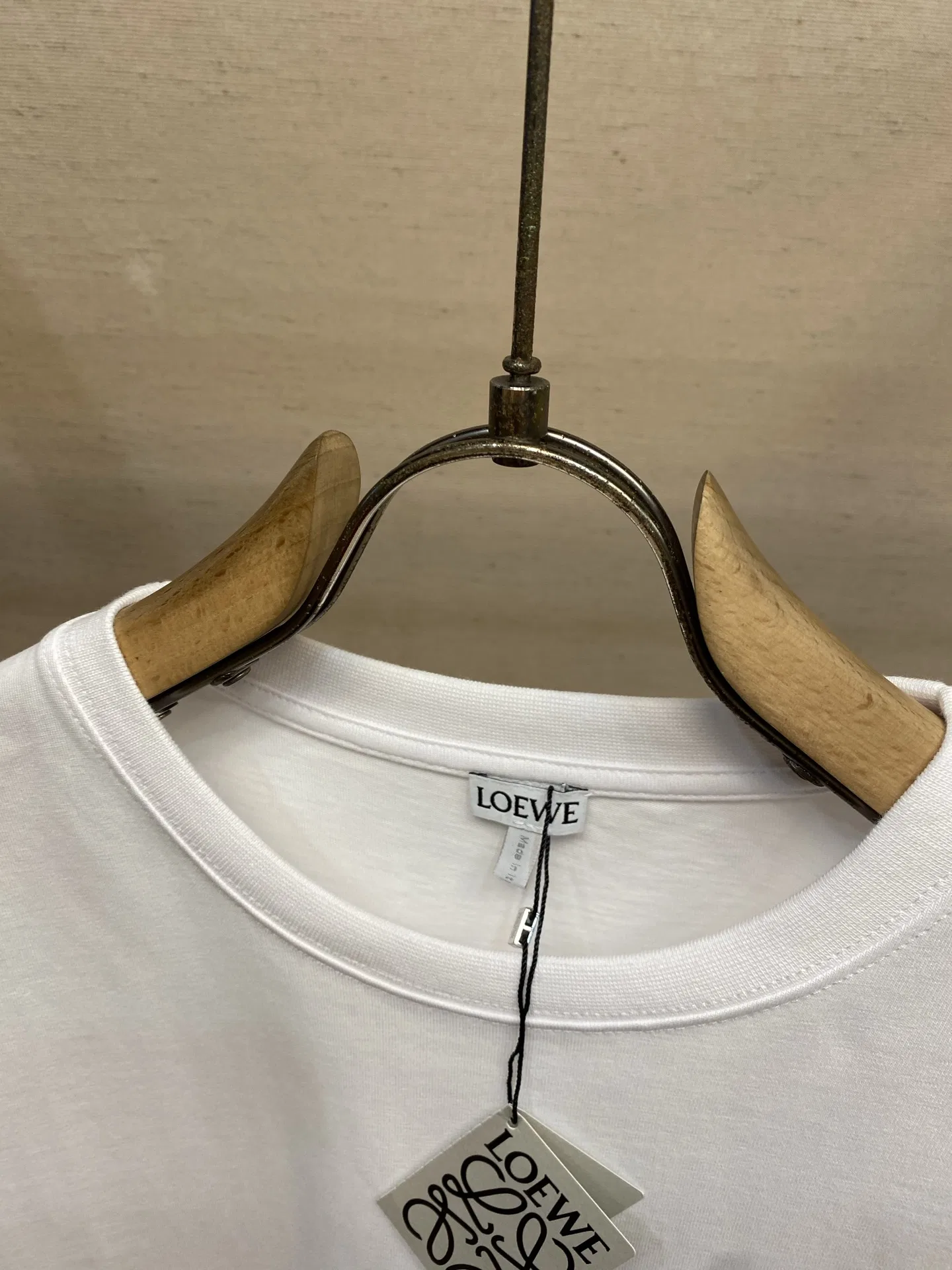 LOE 27FW XFAVAGO 010 반팔티셔츠 3