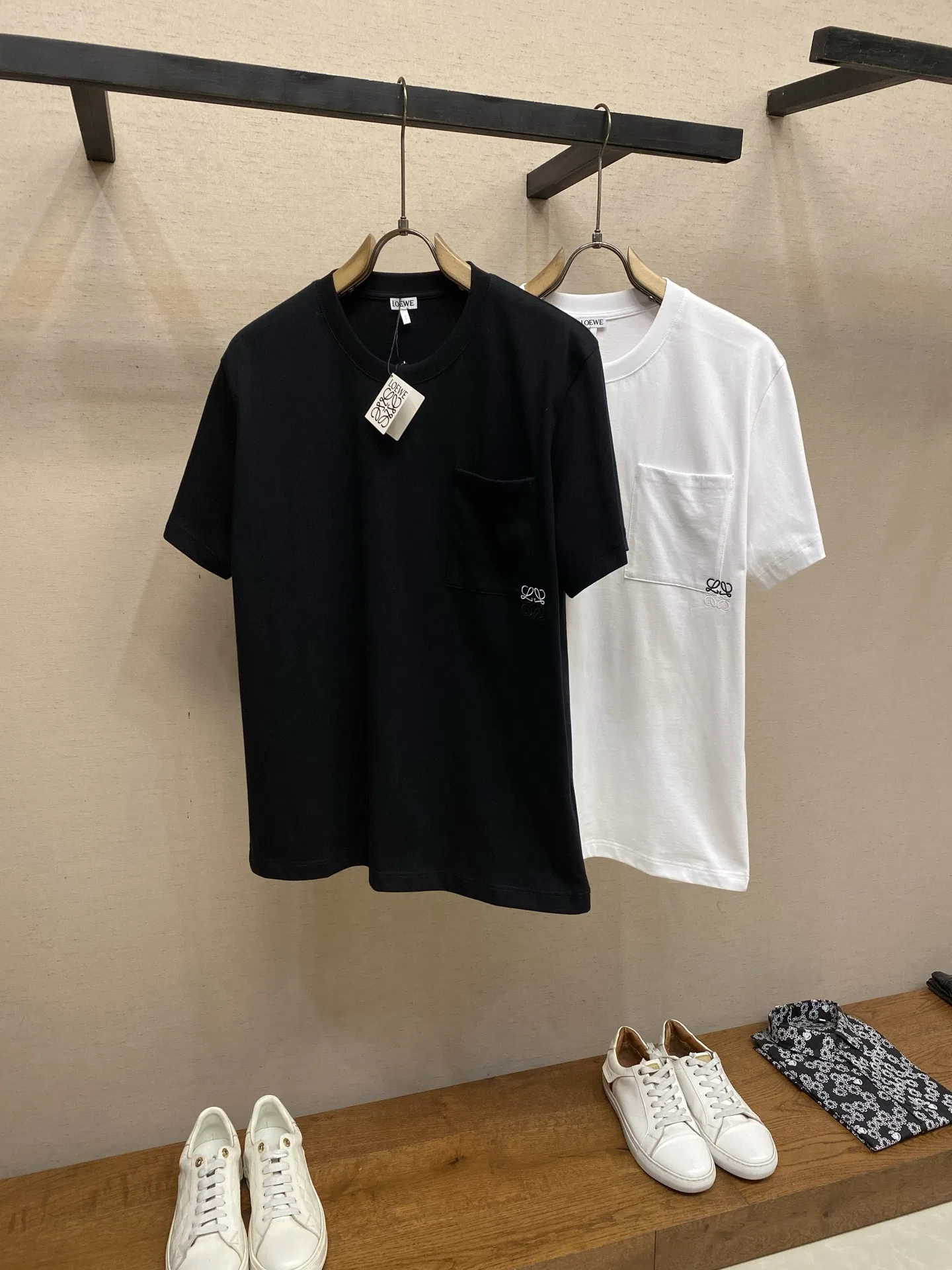 LOE 27FW XFAVAGO 012 반팔티셔츠 3