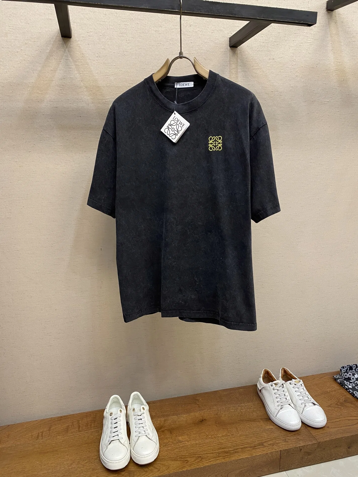 LOE 27FW XFAVAGO 018 반팔티셔츠