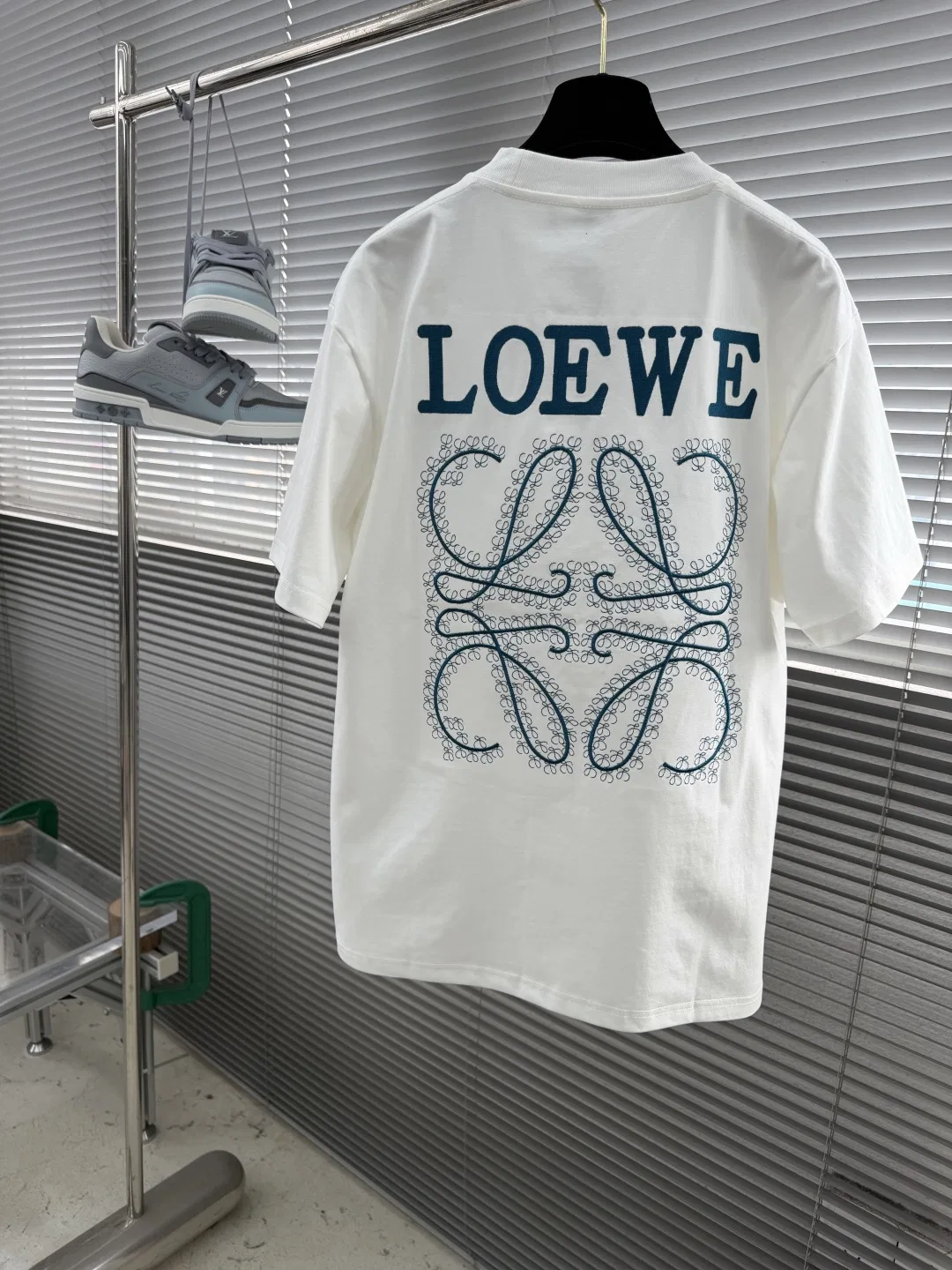 LOE 27FW XFAVAGO 036 반팔티셔츠 3
