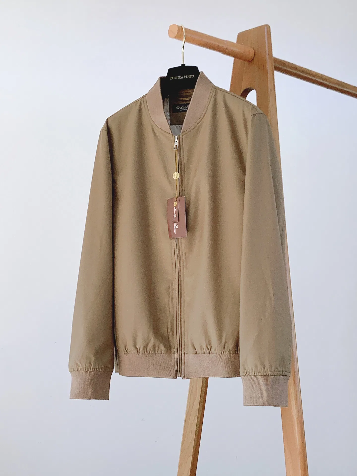 LP 27FW QIOYVDT 014 자켓