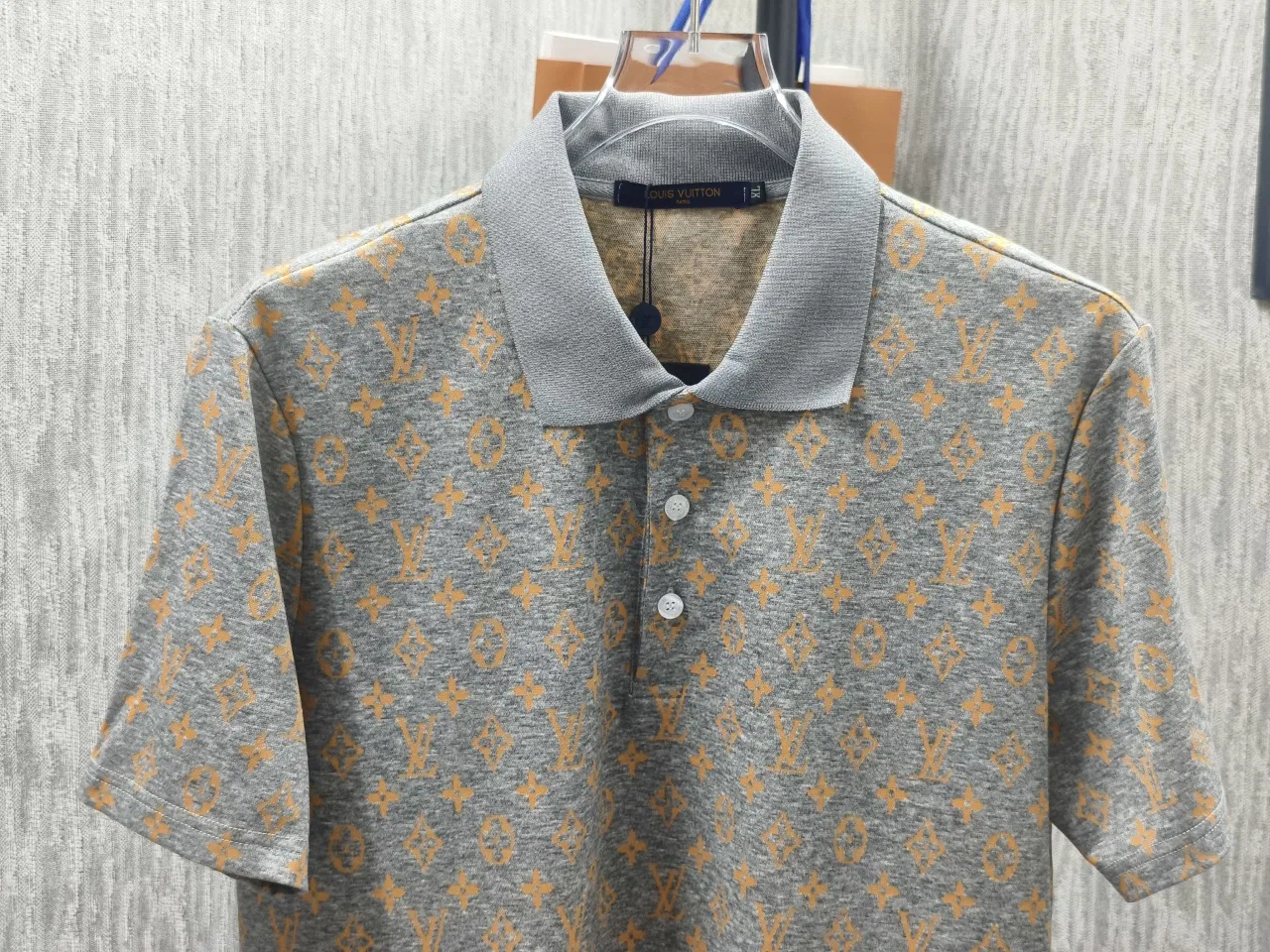 LV 27FW CDJLKMW 006 폴로반팔티셔츠 4