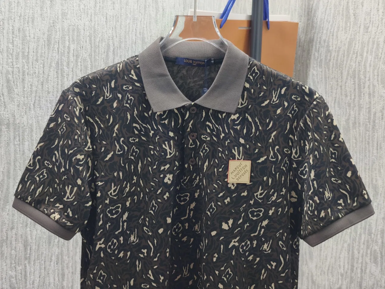 LV 27FW CDJLKMW 008 폴로반팔티셔츠 4