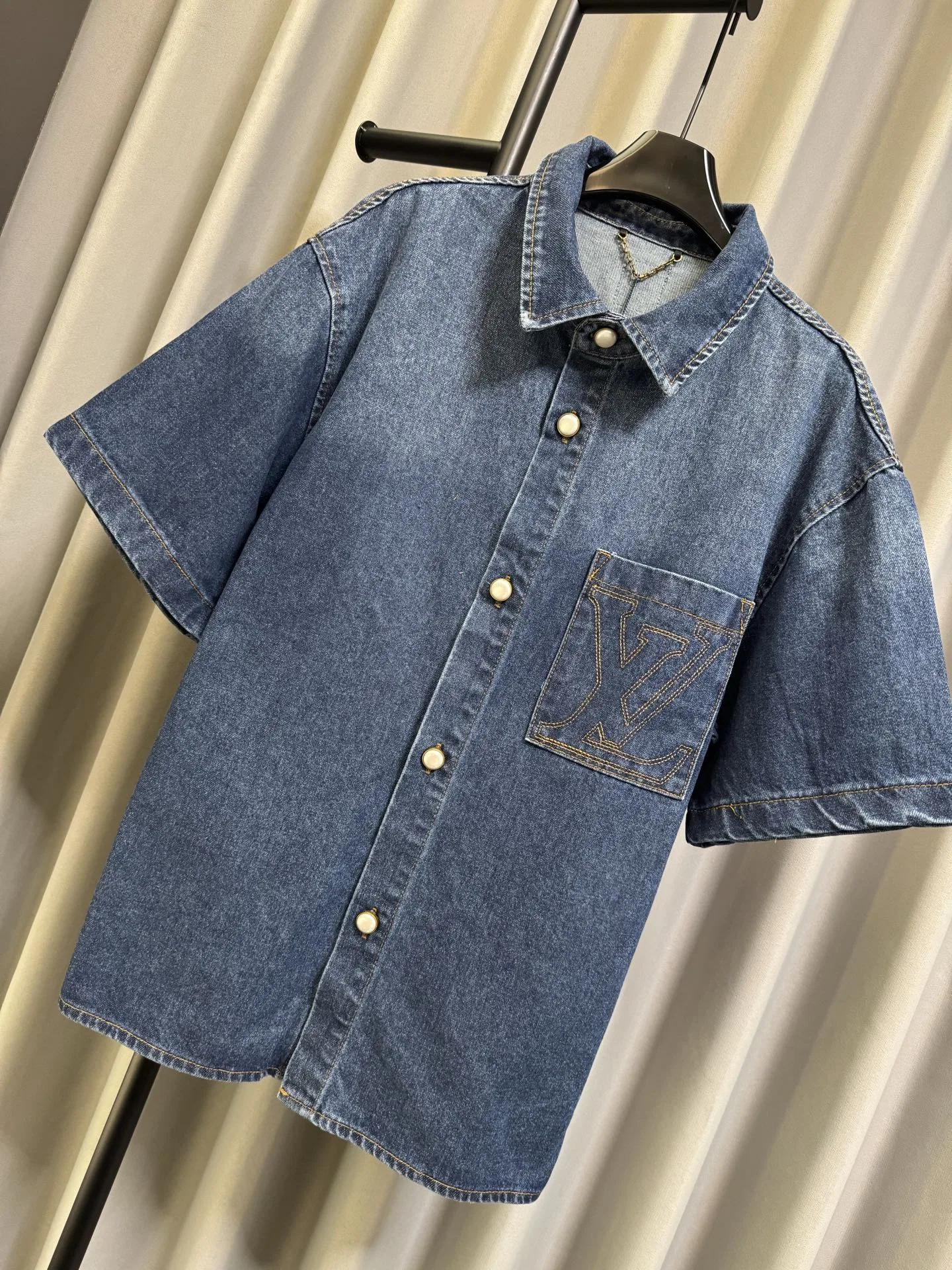 LV 27FW CDJLKMW 018 데님반팔셔츠 5