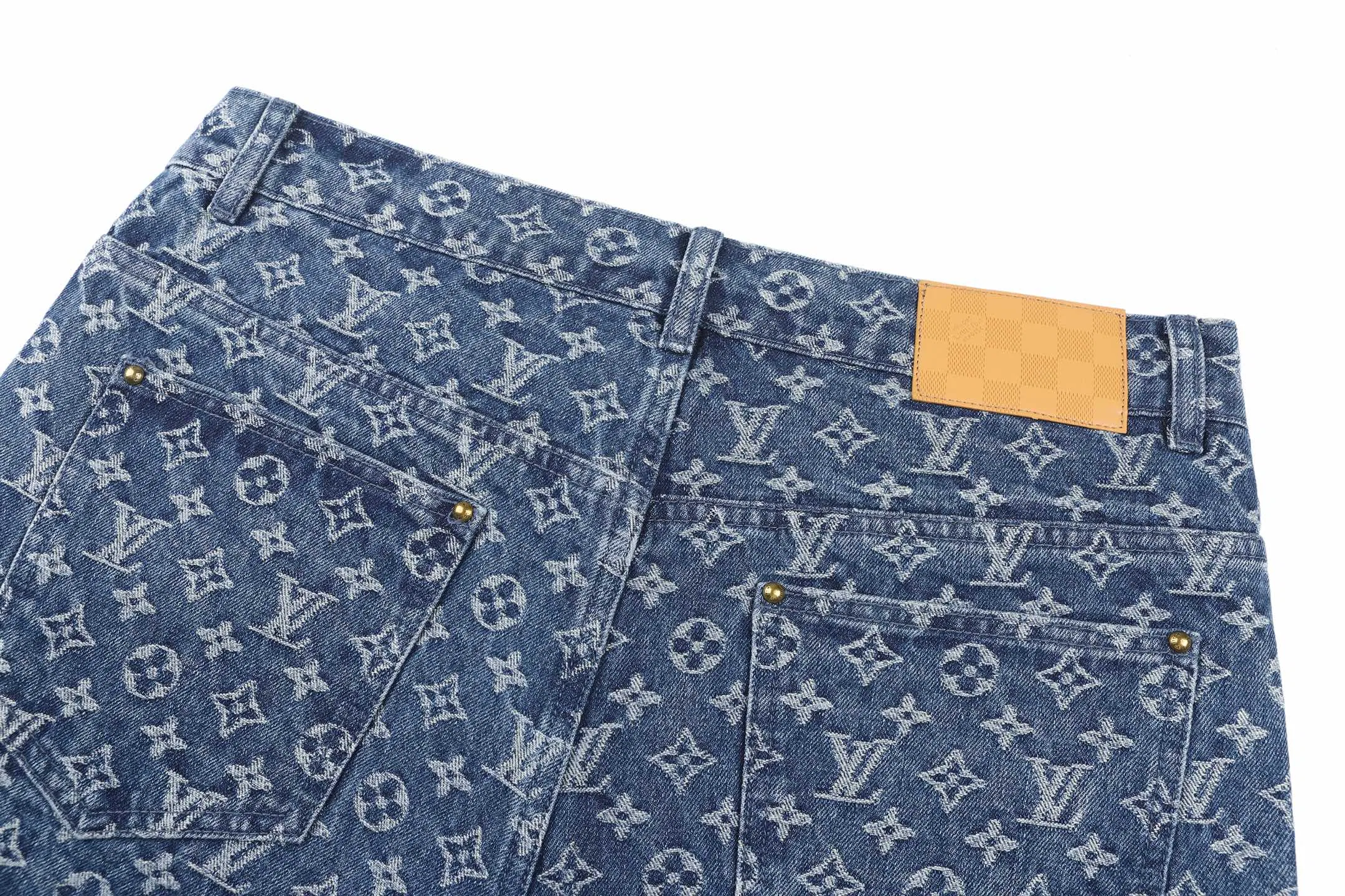 LV 27FW FVAHDTN 009 데님숏츠 4