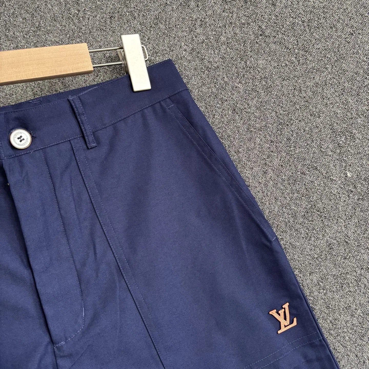 LV 27FW JBJVXGJ 006 숏츠 5