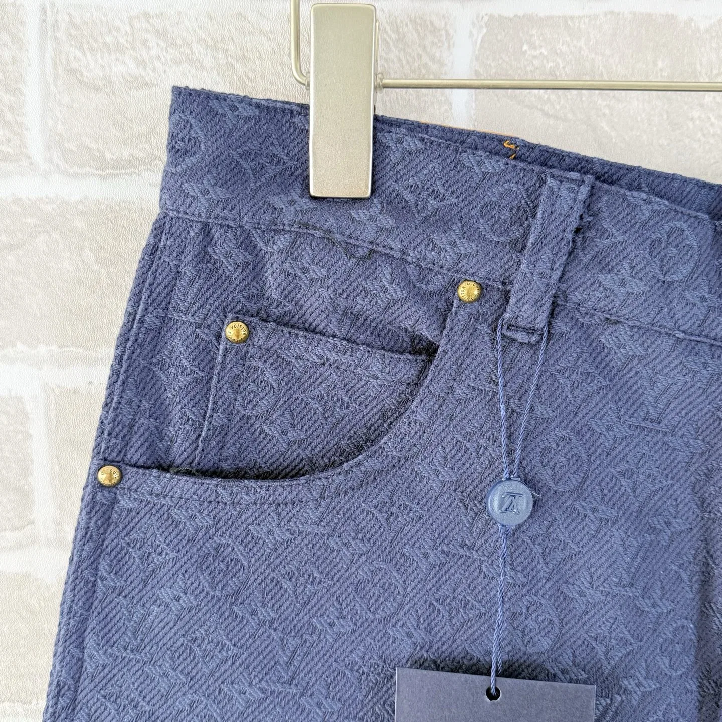 LV 27FW JBJVXGJ 007 데님숏츠 5