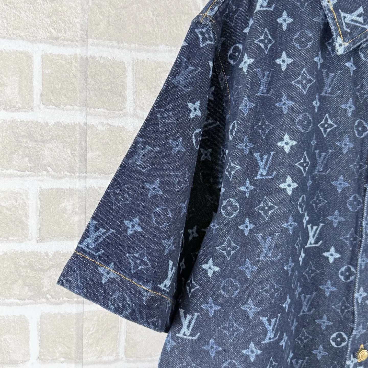 LV 27FW JBJVXGJ 009 데님반팔셔츠 4