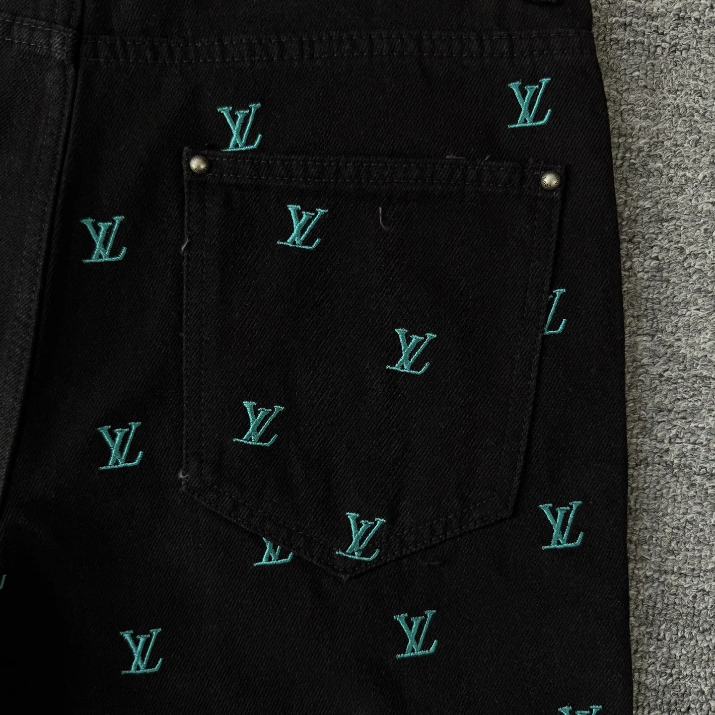 LV 27FW JBJVXGJ 158 데님팬츠 6