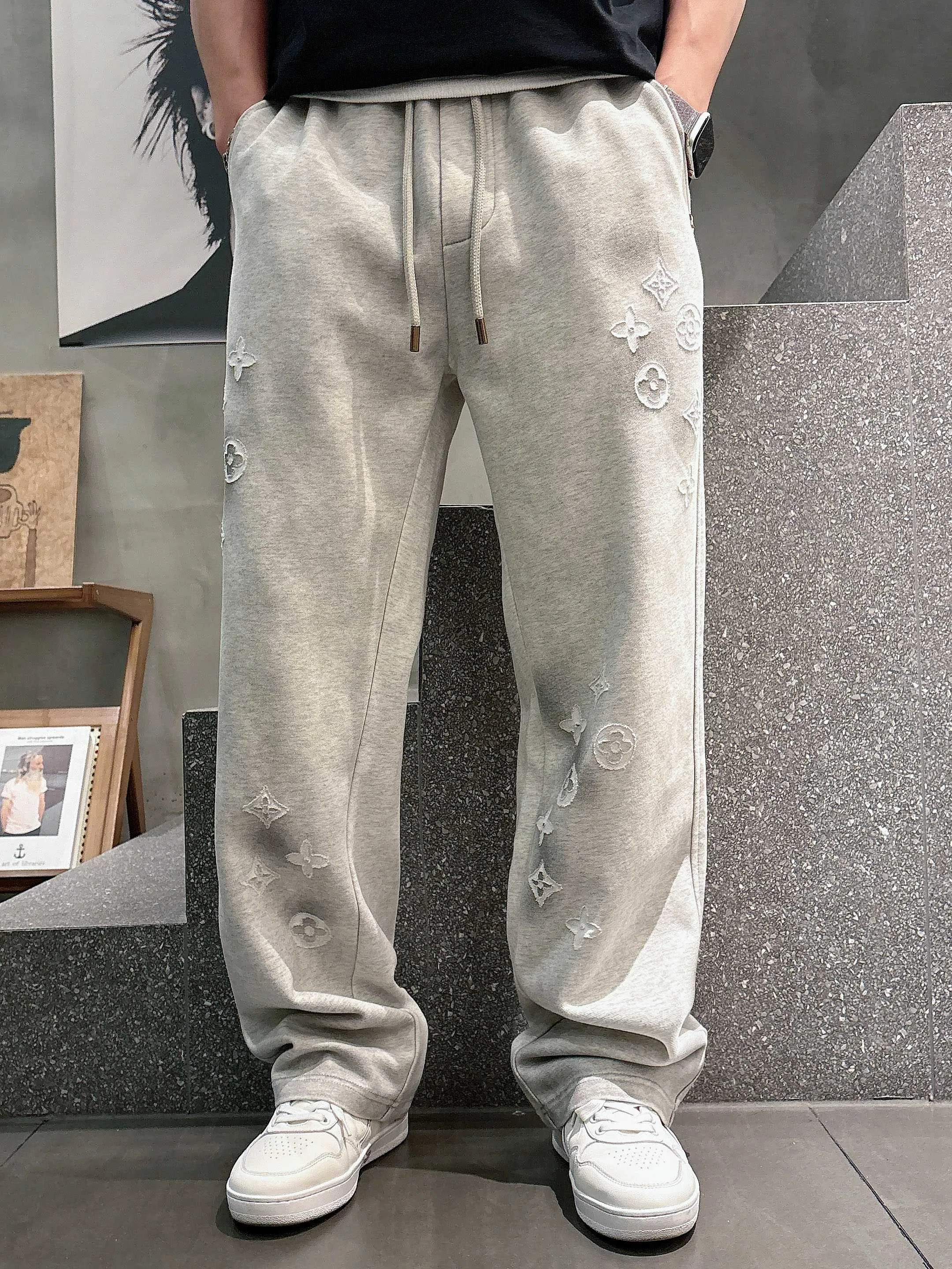 LV 27FW JBJVXGJ 166 스웻팬츠