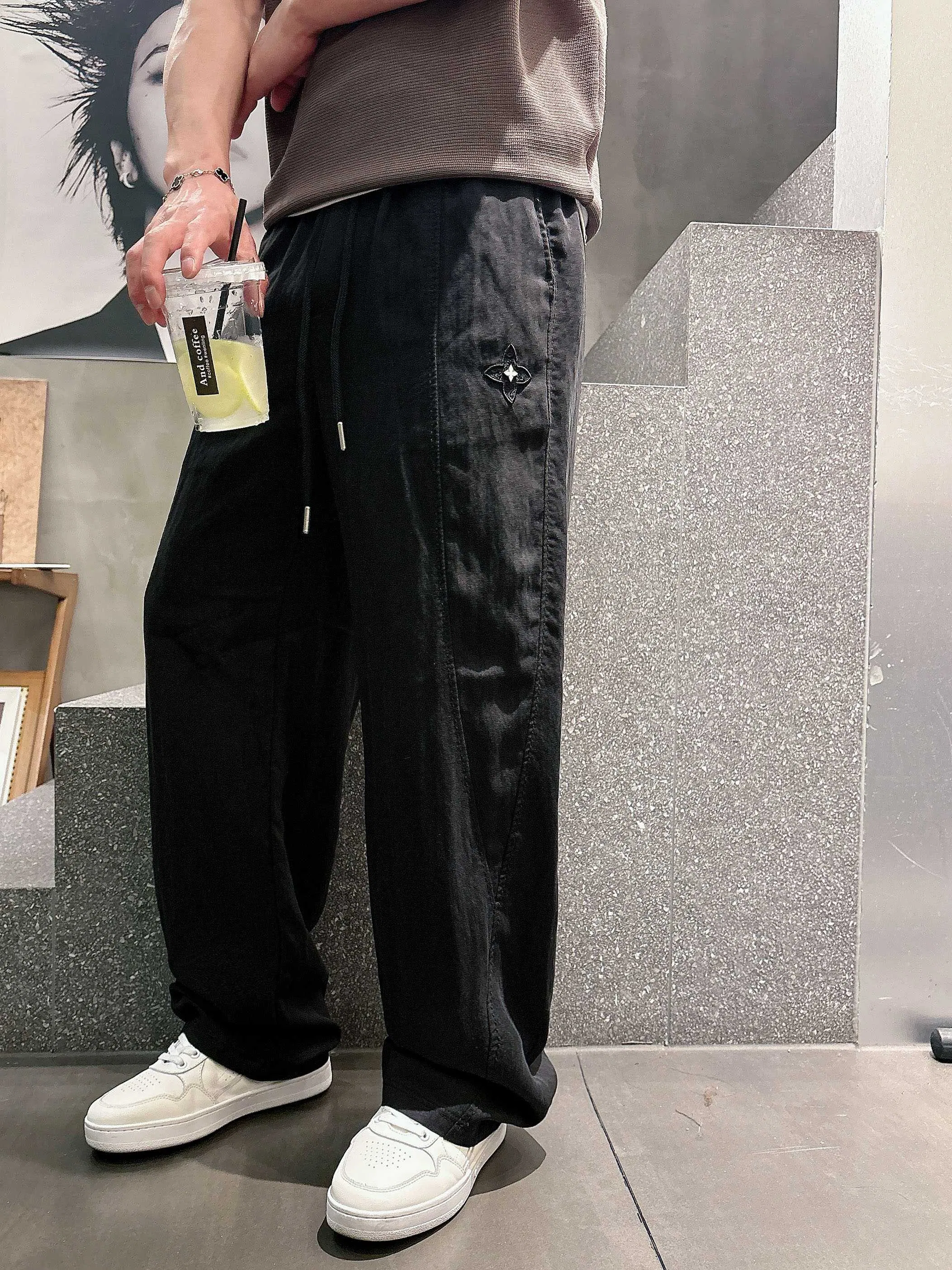 LV 27FW JBJVXGJ 168 스웻팬츠 4