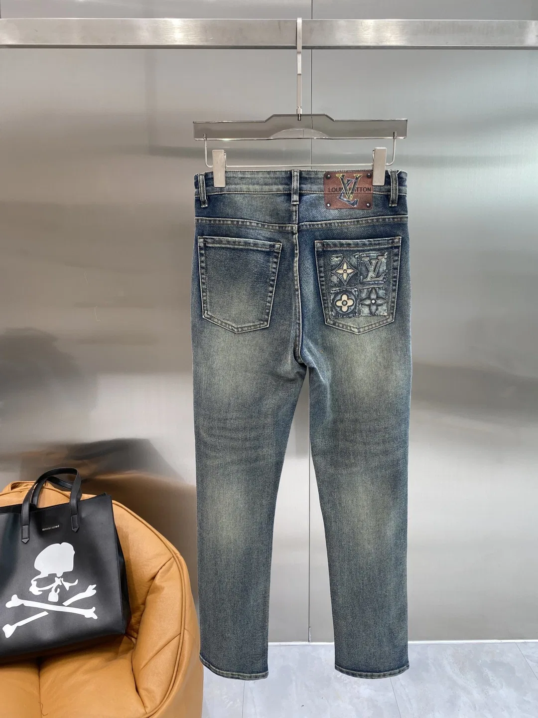 LV 27FW JBJVXGJ 180 데님팬츠