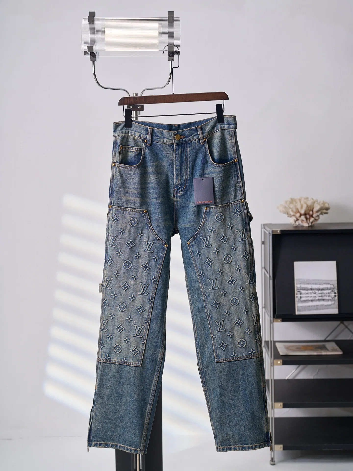 LV 27FW JBJVXGJ 186 데님팬츠