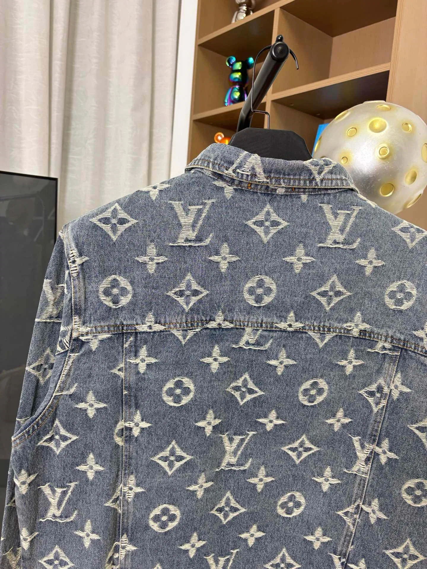 LV 27FW JBJVXGJ 215 데님자켓 5