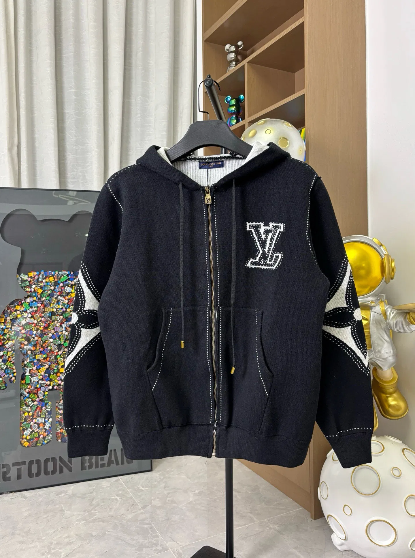LV 27FW JBJVXGJ 216 집업후드