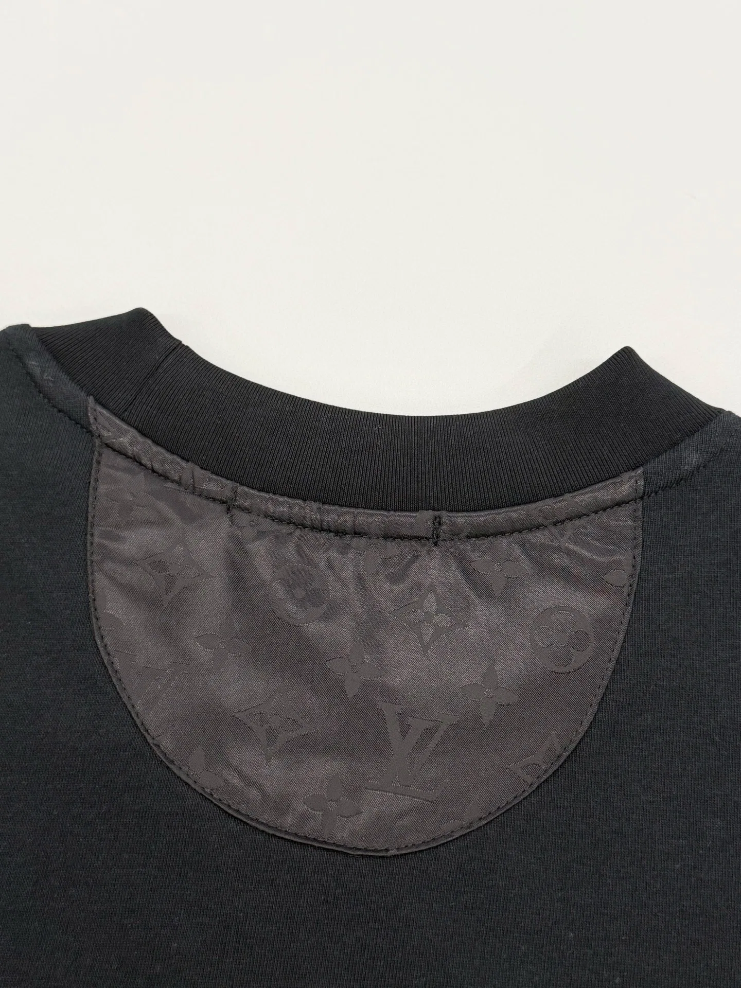 LV 27FW JBJVXGJ 265 반팔티셔츠 6