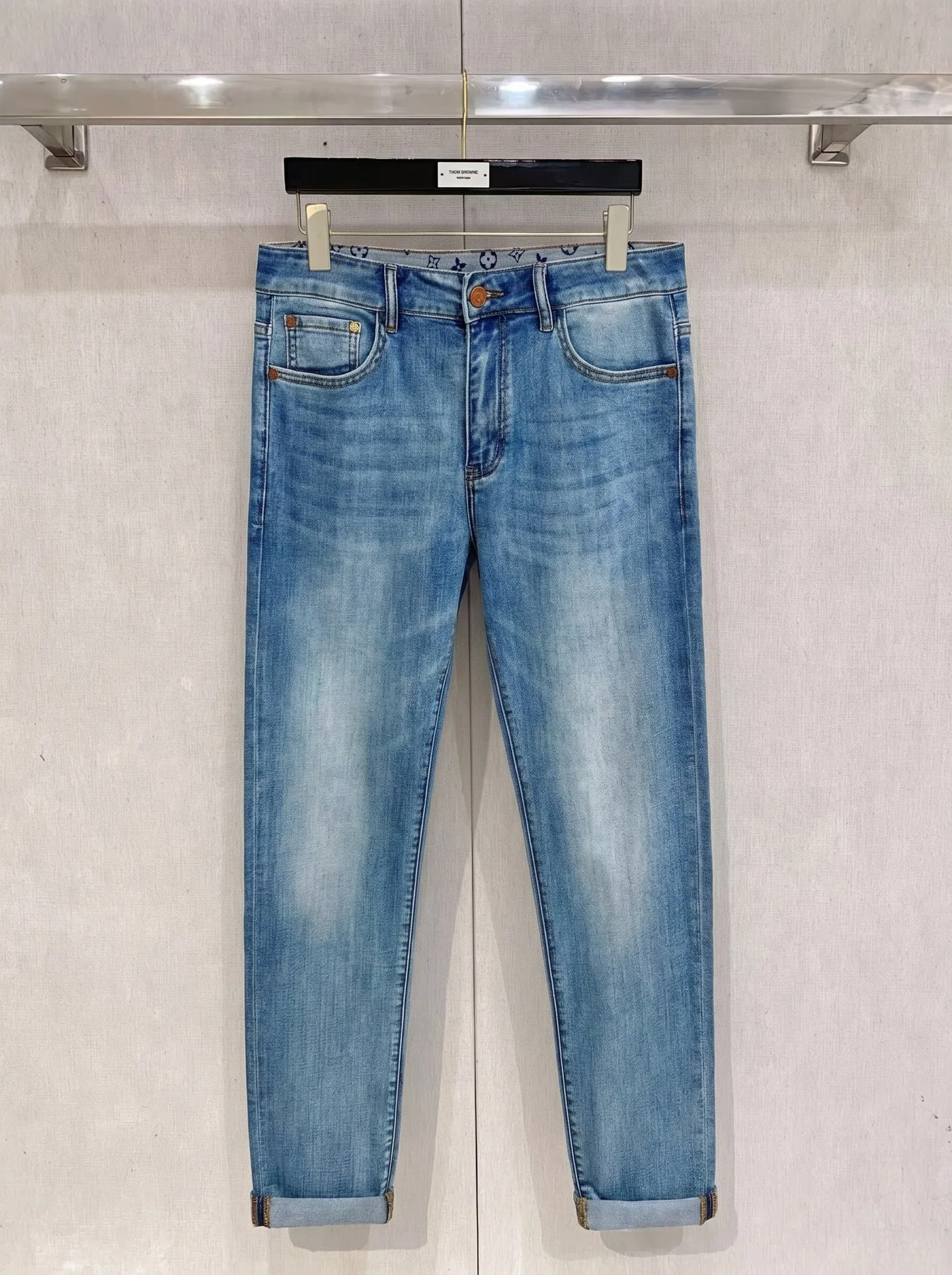 LV 27FW JBJVXGJ 308 데님팬츠