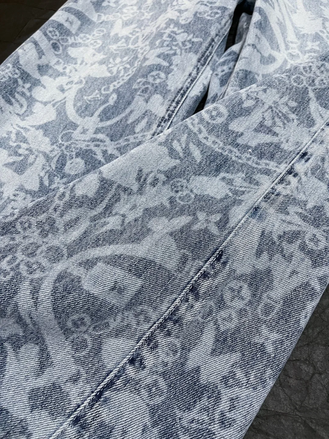 LV 27FW LDWAQLG 001 데님팬츠 3