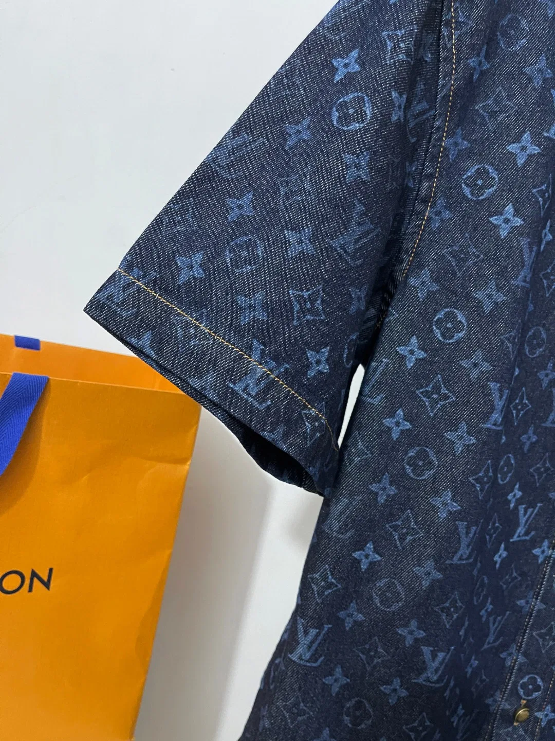 LV 27FW LDWAQLG 097 데님반팔셔츠 4