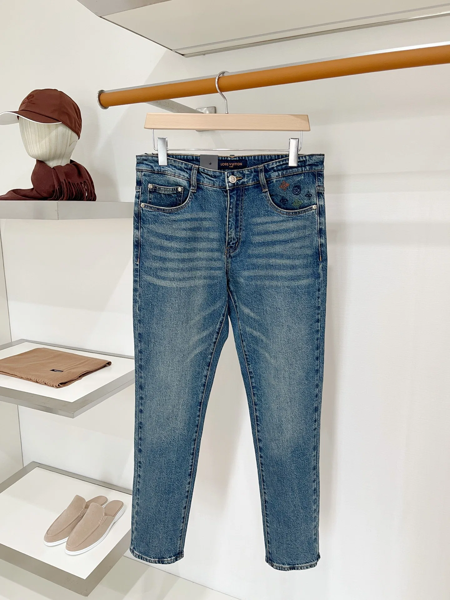 LV 27FW NODYQKY 009 데님팬츠