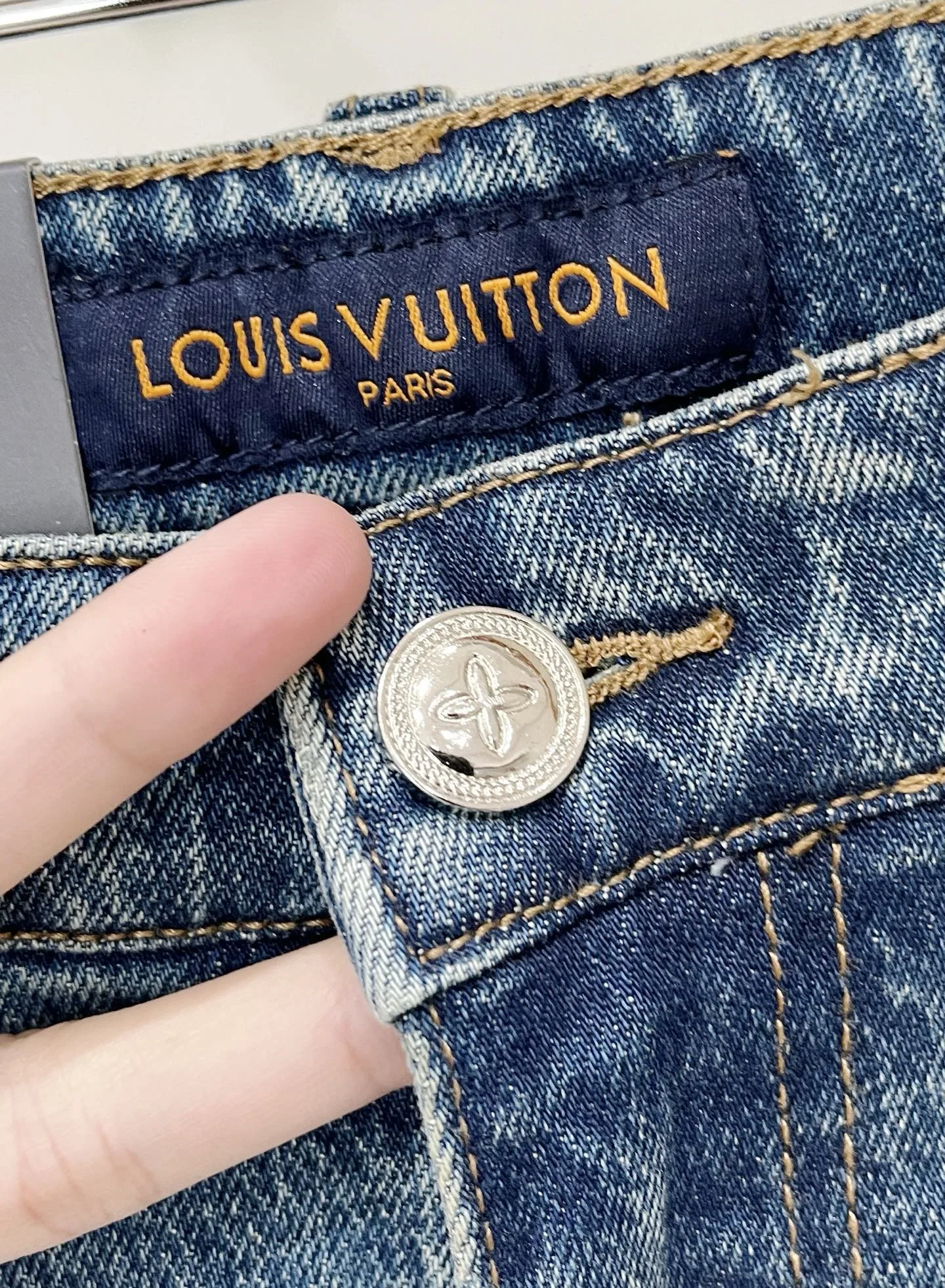 LV 27FW NODYQKY 009 데님팬츠 5