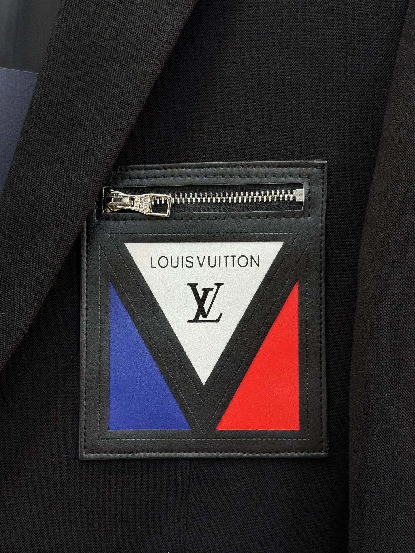 LV 27FW NODYQKY 013 블레이저 4