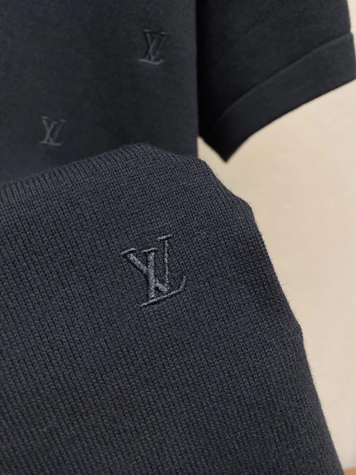 LV 27FW NODYQKY 030 반팔니트 5