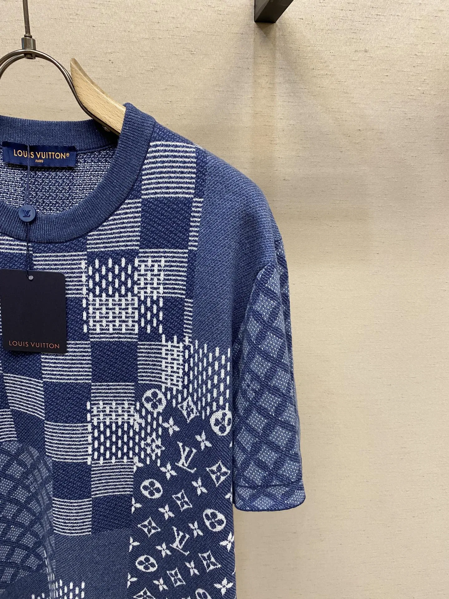 LV 27FW NODYQKY 032 반팔니트 3